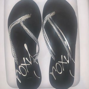 Roxy flip flops